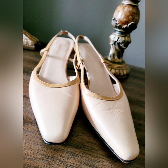 Neiman Marcus Luxury Kitten Heel Genuine Buttery Leather Slingback Shoes TanUS 9 - Picture 2 of 16